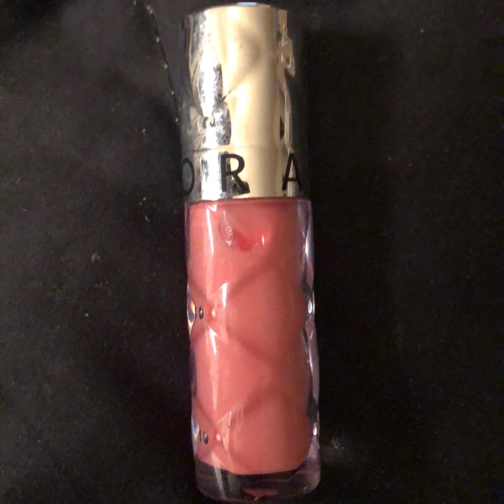 Sephora New Outrageous Plump Effect Lip Cream